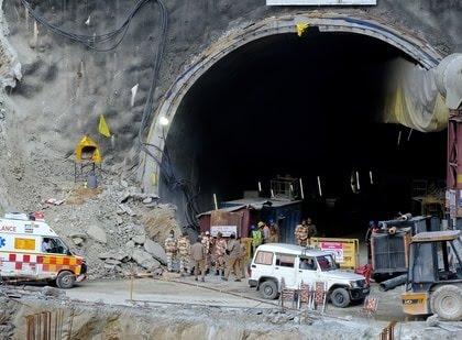 Uttarakhand Tunnel Collapse: 12-14 hours more required to reach workers | Uttarakhand Tunnel Collapse: 12-14 hours more required to reach workers Uttarakhand Tunnel Collapse: 12-14 hours more required to reach workers | Uttarakhand Tunnel Collapse: 12-14 hours more required to reach workers