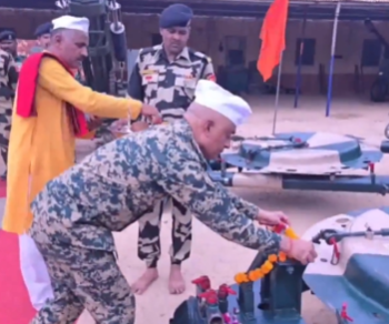 Dussehra 2025: Indian Army Performs Shashtra Puja of Weapons Used During Operation Sindoor in Rajasthan (Watch Video) | Dussehra 2025: Indian Army Performs Shashtra Puja of Weapons Used During Operation Sindoor in Rajasthan (Watch Video)