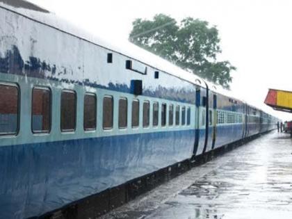 Gujarat Rains: Mumbai-Ahmedabad train traffic resumes as Narmada water level drops | Gujarat Rains: Mumbai-Ahmedabad train traffic resumes as Narmada water level drops