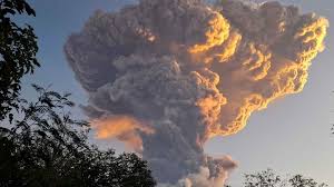 Massive Volcanic Eruption at Mount Lewotobi Laki in Indonesia Triggers Red Alert, Flights Cancelled | Massive Volcanic Eruption at Mount Lewotobi Laki in Indonesia Triggers Red Alert, Flights Cancelled Massive Volcanic Eruption at Mount Lewotobi Laki in Indonesia Triggers Red Alert, Flights Cancelled | Massive Volcanic Eruption at Mount Lewotobi Laki in Indonesia Triggers Red Alert, Flights Cancelled