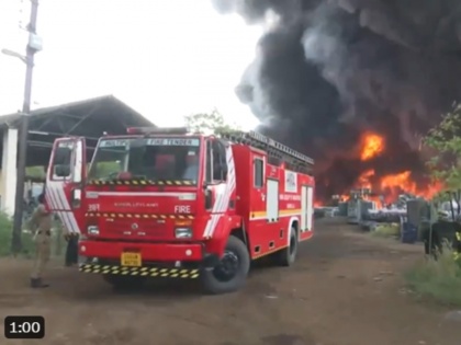 Chhattisgarh Fire Video: Massive Blaze Erupts in Power Distribution Company in Raipur | Chhattisgarh Fire Video: Massive Blaze Erupts in Power Distribution Company in Raipur