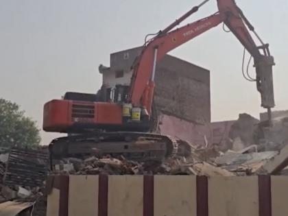Ahmedabad Demolition Drive: Civic Body Begins Demolition of 40-Year-Old Illegal Encroachments in Isanpur Area Under Heavy Security | Ahmedabad Demolition Drive: Civic Body Begins Demolition of 40-Year-Old Illegal Encroachments in Isanpur Area Under Heavy Security