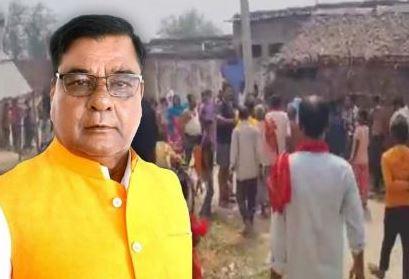 Uttar Pradesh Violence: Former BJP MP Akshayabar Lal Gond Attacked by Armed Mob During Religious Event in Bahraich | Uttar Pradesh Violence: Former BJP MP Akshayabar Lal Gond Attacked by Armed Mob During Religious Event in Bahraich Uttar Pradesh Violence: Former BJP MP Akshayabar Lal Gond Attacked by Armed Mob During Religious Event in Bahraich | Uttar Pradesh Violence: Former BJP MP Akshayabar Lal Gond Attacked by Armed Mob During Religious Event in Bahraich