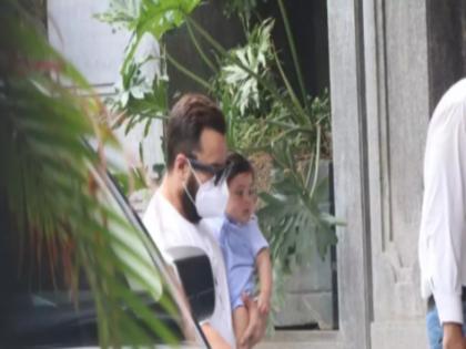First pic of Kareena Kapoor and Saif Ali Khan’s second son Jehangir goes viral! | First pic of Kareena Kapoor and Saif Ali Khan’s second son Jehangir goes viral!