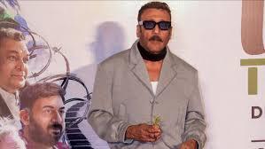 “He Will Die”: Jackie Shroff Shares a Video of an Ambulance Stuck in Mumbai Traffic | “He Will Die”: Jackie Shroff Shares a Video of an Ambulance Stuck in Mumbai Traffic