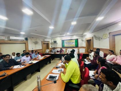 Jalna Zilla Parishad CEO Bans Spitting, Tobacco in Offices; Rs 5,000 Fine for Violators | Jalna Zilla Parishad CEO Bans Spitting, Tobacco in Offices; Rs 5,000 Fine for Violators Jalna Zilla Parishad CEO Bans Spitting, Tobacco in Offices; Rs 5,000 Fine for Violators | Jalna Zilla Parishad CEO Bans Spitting, Tobacco in Offices; Rs 5,000 Fine for Violators