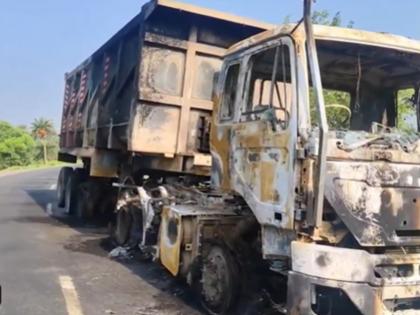 Jharkhand: 12 Armed Miscreants Set Truck on Fire, Loot Driver on Boarijor–Sahibganj Road in Godda | Jharkhand: 12 Armed Miscreants Set Truck on Fire, Loot Driver on Boarijor–Sahibganj Road in Godda Jharkhand: 12 Armed Miscreants Set Truck on Fire, Loot Driver on Boarijor–Sahibganj Road in Godda | Jharkhand: 12 Armed Miscreants Set Truck on Fire, Loot Driver on Boarijor–Sahibganj Road in Godda