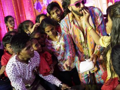 Ranveer hosts special screening of Jayeshbhai Jordaar for NGO kids