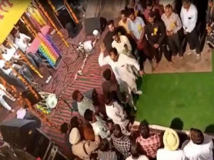 VIDEO! Congress MLA thrashes man to death after he asks, "What have you done for the village" | VIDEO! Congress MLA thrashes man to death after he asks, "What have you done for the village"