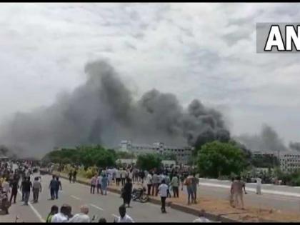 Tamil Nadu: Violence breaks out over Class 12 student's death; stones pelted, buses vandalised | Tamil Nadu: Violence breaks out over Class 12 student's death; stones pelted, buses vandalised Tamil Nadu: Violence breaks out over Class 12 student's death; stones pelted, buses vandalised | Tamil Nadu: Violence breaks out over Class 12 student's death; stones pelted, buses vandalised