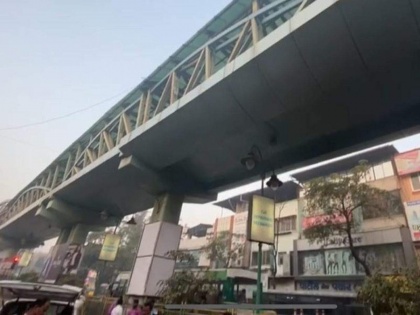 Mumbai: Woman commits suicide as she jumps off skywalk in Vasai | Mumbai: Woman commits suicide as she jumps off skywalk in Vasai