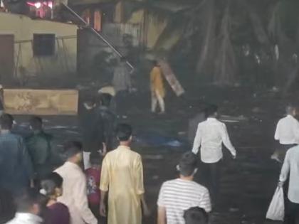 Kalyan: Violent Clash Erupts Between Two Groups Over Bursting Firecrackers During Chhath Puja (Watch Video) | Kalyan: Violent Clash Erupts Between Two Groups Over Bursting Firecrackers During Chhath Puja (Watch Video) Kalyan: Violent Clash Erupts Between Two Groups Over Bursting Firecrackers During Chhath Puja (Watch Video) | Kalyan: Violent Clash Erupts Between Two Groups Over Bursting Firecrackers During Chhath Puja (Watch Video)