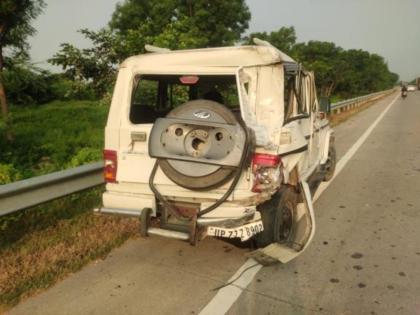 Kanpur-Varanasi Highway Accident: 4 Killed, 3 Injured As Vehicle Rams Into Stationary SUV in Prayagraj | Kanpur-Varanasi Highway Accident: 4 Killed, 3 Injured As Vehicle Rams Into Stationary SUV in Prayagraj