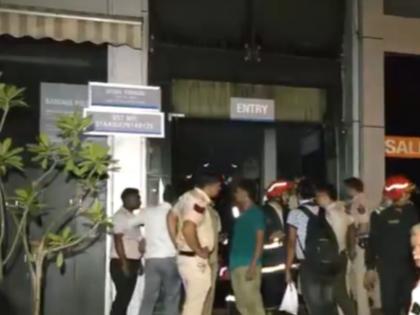 Delhi Fire: Blaze Erupts in Karol Bagh’s Vishal Mega Mart, Firefighting Operations Underway (Watch Video) | Delhi Fire: Blaze Erupts in Karol Bagh’s Vishal Mega Mart, Firefighting Operations Underway (Watch Video) Delhi Fire: Blaze Erupts in Karol Bagh’s Vishal Mega Mart, Firefighting Operations Underway (Watch Video) | Delhi Fire: Blaze Erupts in Karol Bagh’s Vishal Mega Mart, Firefighting Operations Underway (Watch Video)