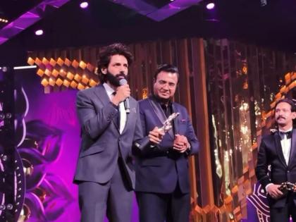 “Not Just Chandu, We Are Champions” – Kartik Aaryan Dedicates His Award to Indian Armed Forces | “Not Just Chandu, We Are Champions” – Kartik Aaryan Dedicates His Award to Indian Armed Forces “Not Just Chandu, We Are Champions” – Kartik Aaryan Dedicates His Award to Indian Armed Forces | “Not Just Chandu, We Are Champions” – Kartik Aaryan Dedicates His Award to Indian Armed Forces
