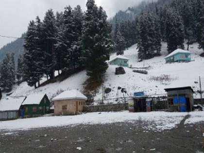 Kashmir's Winter Charm Melts Away as Dry Spell Grips Region | Kashmir's Winter Charm Melts Away as Dry Spell Grips Region Kashmir's Winter Charm Melts Away as Dry Spell Grips Region | Kashmir's Winter Charm Melts Away as Dry Spell Grips Region