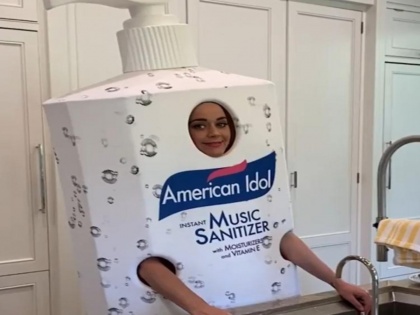 COVID-19: Katy Perry dresses as a huge bottle of hand sanitizer during American Idol’s virtual episode | COVID-19: Katy Perry dresses as a huge bottle of hand sanitizer during American Idol’s virtual episode