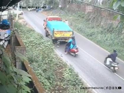 Kerala Woman Escapes Death as Truck with Faulty Brakes Crushes Her Scooter (Watch Video) | Kerala Woman Escapes Death as Truck with Faulty Brakes Crushes Her Scooter (Watch Video) Kerala Woman Escapes Death as Truck with Faulty Brakes Crushes Her Scooter (Watch Video) | Kerala Woman Escapes Death as Truck with Faulty Brakes Crushes Her Scooter (Watch Video)