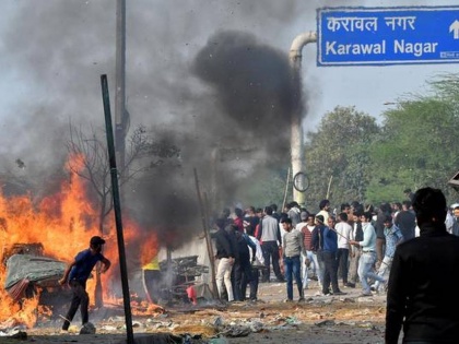 Urge everyone to shun violence, says Arvind Kejriwal | Urge everyone to shun violence, says Arvind Kejriwal