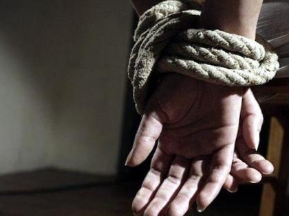 Police Officer Kidnapped in Jalgaon, Rescued in Four Hours; Incident Sparks Panic in Region | Police Officer Kidnapped in Jalgaon, Rescued in Four Hours; Incident Sparks Panic in Region