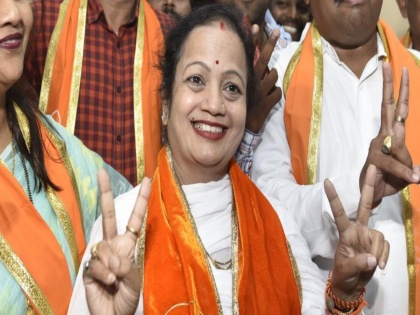 Shiv Sena's Kishori Pednekar elected Mumbai's new Mayor | Shiv Sena's Kishori Pednekar elected Mumbai's new Mayor