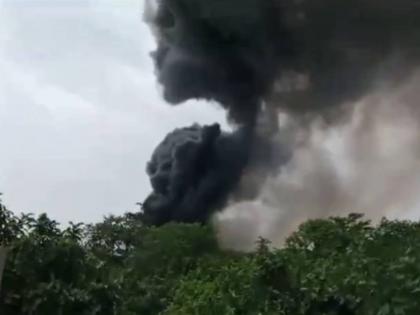 Kolkata Fire: Huge Blaze Erupted at Engine Oil Factory in Shairabad (Watch Video) | Kolkata Fire: Huge Blaze Erupted at Engine Oil Factory in Shairabad (Watch Video) Kolkata Fire: Huge Blaze Erupted at Engine Oil Factory in Shairabad (Watch Video) | Kolkata Fire: Huge Blaze Erupted at Engine Oil Factory in Shairabad (Watch Video)
