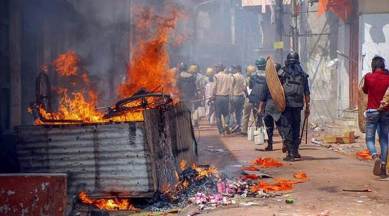 Fresh stone pelting in Howrah day after Ram Navami clashes | Fresh stone pelting in Howrah day after Ram Navami clashes