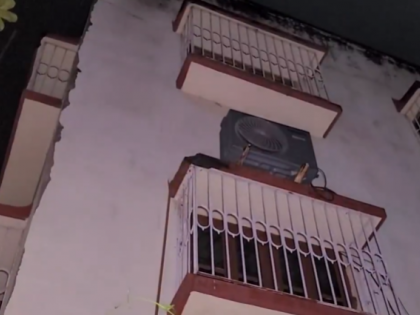 Kolkata Tragedy: 3 Family Members Found Hanging in Locked Apartment (VIDEO) | Kolkata Tragedy: 3 Family Members Found Hanging in Locked Apartment (VIDEO) Kolkata Tragedy: 3 Family Members Found Hanging in Locked Apartment (VIDEO) | Kolkata Tragedy: 3 Family Members Found Hanging in Locked Apartment (VIDEO)