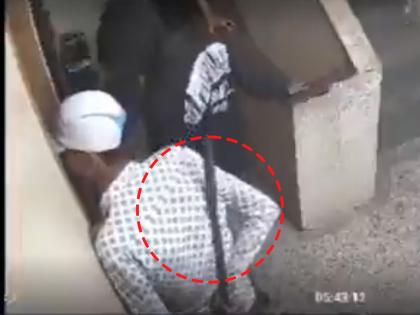 Pune’s ‘Koyta Gang’ Caught on CCTV Camera Threatening Resident Over Tea Stall Dispute (Watch Video) | Pune’s ‘Koyta Gang’ Caught on CCTV Camera Threatening Resident Over Tea Stall Dispute (Watch Video) Pune’s ‘Koyta Gang’ Caught on CCTV Camera Threatening Resident Over Tea Stall Dispute (Watch Video) | Pune’s ‘Koyta Gang’ Caught on CCTV Camera Threatening Resident Over Tea Stall Dispute (Watch Video)