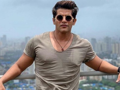 Karanvir Bohra booked for allegedly cheating woman of Rs 1.99 crore | Karanvir Bohra booked for allegedly cheating woman of Rs 1.99 crore