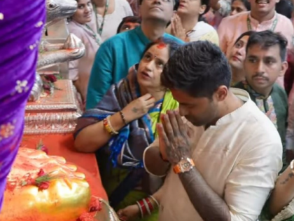 Lalbaugcha Raja 2025: Suryakumar Yadav Visits Mumbai’s Iconic Ganesh Pandal to Offer Prayers Ahead of Asia Cup 2025 (Watch Video) | Lalbaugcha Raja 2025: Suryakumar Yadav Visits Mumbai’s Iconic Ganesh Pandal to Offer Prayers Ahead of Asia Cup 2025 (Watch Video)