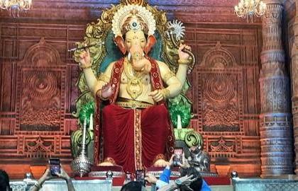 Ganesh Chaturthi 2022: Lalbaugcha Raja's first look unveiled | Ganesh Chaturthi 2022: Lalbaugcha Raja's first look unveiled Ganesh Chaturthi 2022: Lalbaugcha Raja's first look unveiled | Ganesh Chaturthi 2022: Lalbaugcha Raja's first look unveiled