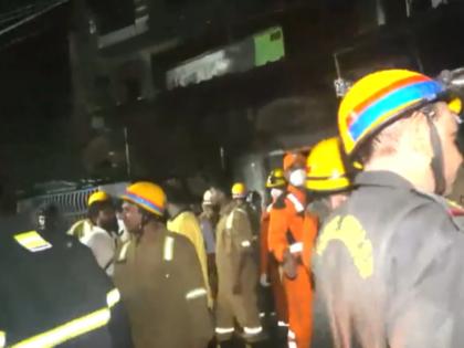 Uttar Pradesh: Fire Department Douse Blaze at Lucknow Biscuit Factory, Concerns Over Trapped People Persist (Watch Video) | Uttar Pradesh: Fire Department Douse Blaze at Lucknow Biscuit Factory, Concerns Over Trapped People Persist (Watch Video) Uttar Pradesh: Fire Department Douse Blaze at Lucknow Biscuit Factory, Concerns Over Trapped People Persist (Watch Video) | Uttar Pradesh: Fire Department Douse Blaze at Lucknow Biscuit Factory, Concerns Over Trapped People Persist (Watch Video)