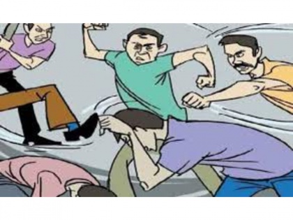 Shocking! Couple attacked at resort by group of 7-8 persons in Thane district | Shocking! Couple attacked at resort by group of 7-8 persons in Thane district