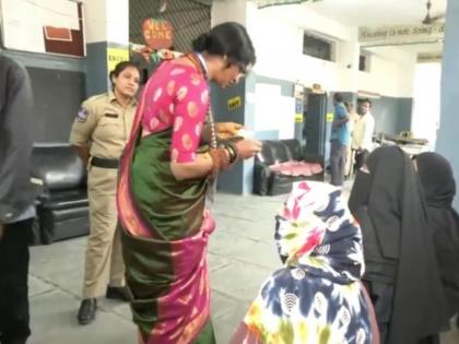 Watch: BJP Candidate Madhavi Latha Asks Muslim Women To Show Face For Voter ID Check in Hyderabad; Case Registered | Watch: BJP Candidate Madhavi Latha Asks Muslim Women To Show Face For Voter ID Check in Hyderabad; Case Registered