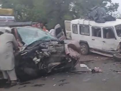 Madhya Pradesh Accident: Nine Injured in Car Collision Near Makhan Nagar, Narmadapuram (Watch Video) | Madhya Pradesh Accident: Nine Injured in Car Collision Near Makhan Nagar, Narmadapuram (Watch Video)