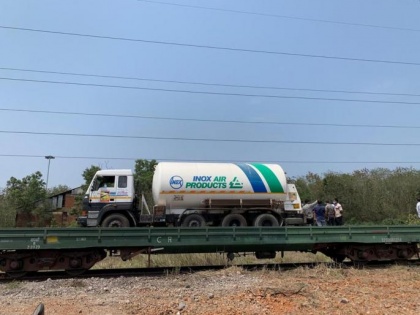 Two oxygen-laden tankers from Odisha head to Visakhapatnam, Pune | Two oxygen-laden tankers from Odisha head to Visakhapatnam, Pune