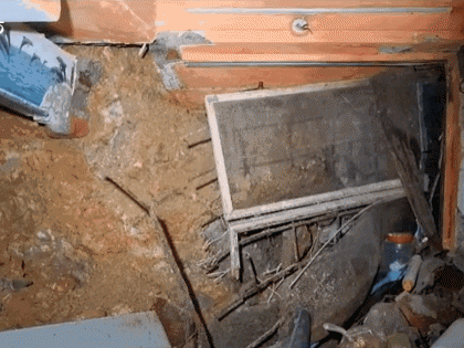 Maharashtra: After Raigad, Landslide hits Andheri's residential area | Maharashtra: After Raigad, Landslide hits Andheri's residential area Maharashtra: After Raigad, Landslide hits Andheri's residential area | Maharashtra: After Raigad, Landslide hits Andheri's residential area