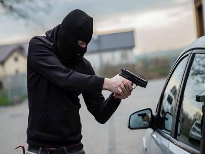 Maharashtra: Two Robberies on Tuljapur-Solapur Highway in 15 Minutes, Devotees Lose Gold and Cash | Maharashtra: Two Robberies on Tuljapur-Solapur Highway in 15 Minutes, Devotees Lose Gold and Cash Maharashtra: Two Robberies on Tuljapur-Solapur Highway in 15 Minutes, Devotees Lose Gold and Cash | Maharashtra: Two Robberies on Tuljapur-Solapur Highway in 15 Minutes, Devotees Lose Gold and Cash