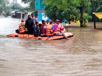 Vidarbha Flood: Five Washed Away, Two Dead in Tree Crash, Rescue Operations Ongoing | Vidarbha Flood: Five Washed Away, Two Dead in Tree Crash, Rescue Operations Ongoing