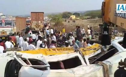 Maharashtra Road Accident: 3 Killed, 15 Injured After Multiple Vehicles Collide on Solapur-Pune Highway; Disturbing Video Surfaces | Maharashtra Road Accident: 3 Killed, 15 Injured After Multiple Vehicles Collide on Solapur-Pune Highway; Disturbing Video Surfaces Maharashtra Road Accident: 3 Killed, 15 Injured After Multiple Vehicles Collide on Solapur-Pune Highway; Disturbing Video Surfaces | Maharashtra Road Accident: 3 Killed, 15 Injured After Multiple Vehicles Collide on Solapur-Pune Highway; Disturbing Video Surfaces