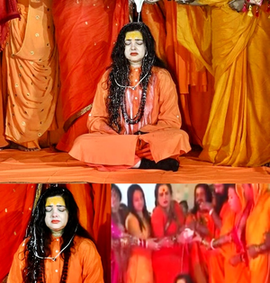 Maha Kumbh Mela 2025: Mamta Kulkarni Breaks Down in Tears During Her ‘Sanyas’ Ritual (Watch Video) | Maha Kumbh Mela 2025: Mamta Kulkarni Breaks Down in Tears During Her ‘Sanyas’ Ritual (Watch Video) Maha Kumbh Mela 2025: Mamta Kulkarni Breaks Down in Tears During Her ‘Sanyas’ Ritual (Watch Video) | Maha Kumbh Mela 2025: Mamta Kulkarni Breaks Down in Tears During Her ‘Sanyas’ Ritual (Watch Video)