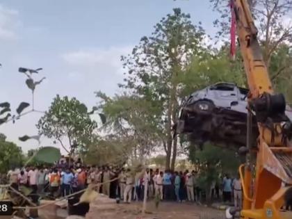Mandsaur Accident Update: 11 Killed Afte Van Hits Bike, Falls in Water-Filled Well in Madhya Pradesh | Mandsaur Accident Update: 11 Killed Afte Van Hits Bike, Falls in Water-Filled Well in Madhya Pradesh Mandsaur Accident Update: 11 Killed Afte Van Hits Bike, Falls in Water-Filled Well in Madhya Pradesh | Mandsaur Accident Update: 11 Killed Afte Van Hits Bike, Falls in Water-Filled Well in Madhya Pradesh