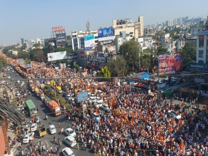 Lakhs of Maratha Reservation Activists Head Towards Mumbai | Lakhs of Maratha Reservation Activists Head Towards Mumbai Lakhs of Maratha Reservation Activists Head Towards Mumbai | Lakhs of Maratha Reservation Activists Head Towards Mumbai