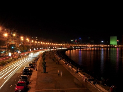 Man alleges paying a bribe to ‘cop’ for sitting at Marine Drive after midnight | Man alleges paying a bribe to ‘cop’ for sitting at Marine Drive after midnight