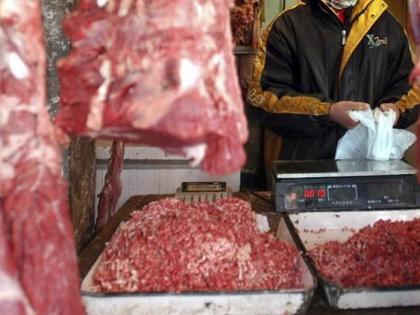 Thane: Road accident leads to discovery of illegal meat transportation | Thane: Road accident leads to discovery of illegal meat transportation Thane: Road accident leads to discovery of illegal meat transportation | Thane: Road accident leads to discovery of illegal meat transportation