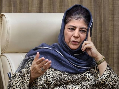 Mehbooba Mufti Declares PDP's Independent Run in Lok Sabha Polls | Mehbooba Mufti Declares PDP's Independent Run in Lok Sabha Polls