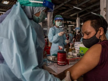 Centre to allow COVID vaccination at public and private workplaces from April 11 | Centre to allow COVID vaccination at public and private workplaces from April 11