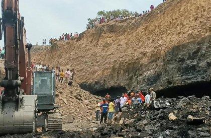 Jharkhand: 3 dead, many feared trapped after illegal coal mine collapses in Dhanbad | Jharkhand: 3 dead, many feared trapped after illegal coal mine collapses in Dhanbad