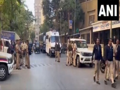 Mumbai Police Arrest Man Provoking People in Viral Video, Heavy Security Deployed at Mira Road | Mumbai Police Arrest Man Provoking People in Viral Video, Heavy Security Deployed at Mira Road